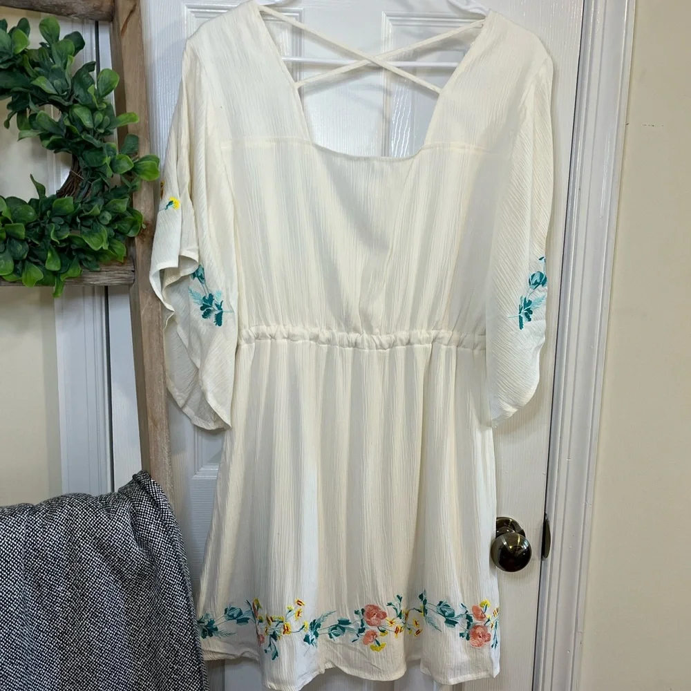 Jack by BB Dakota Gwendolyn Dress With Embroidery - Picture 4 of 11